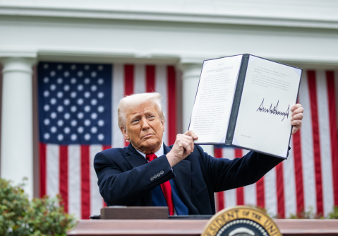 Donald Trump, presidente de los EE.UU, subió al 15% los aranceles a productos de Ecuador.