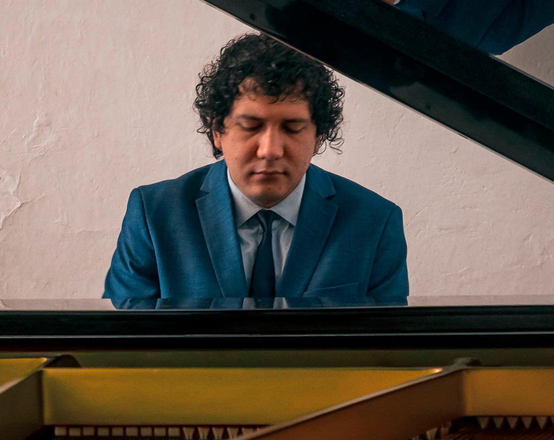 El músico Luis Chiriboga Tamayo ganó el primer premio en la categoría de composición original.