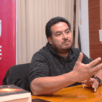 Martín Sánchez, presidente subrogante de la Casa de la Cultura Ecuatoriana (CCE), expresó su desacuerdo con el fallo que suspendió las elecciones.