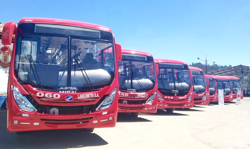 Transportistas urbanos de Cuenca se pronuncian en defensa del agua frente a la minería.