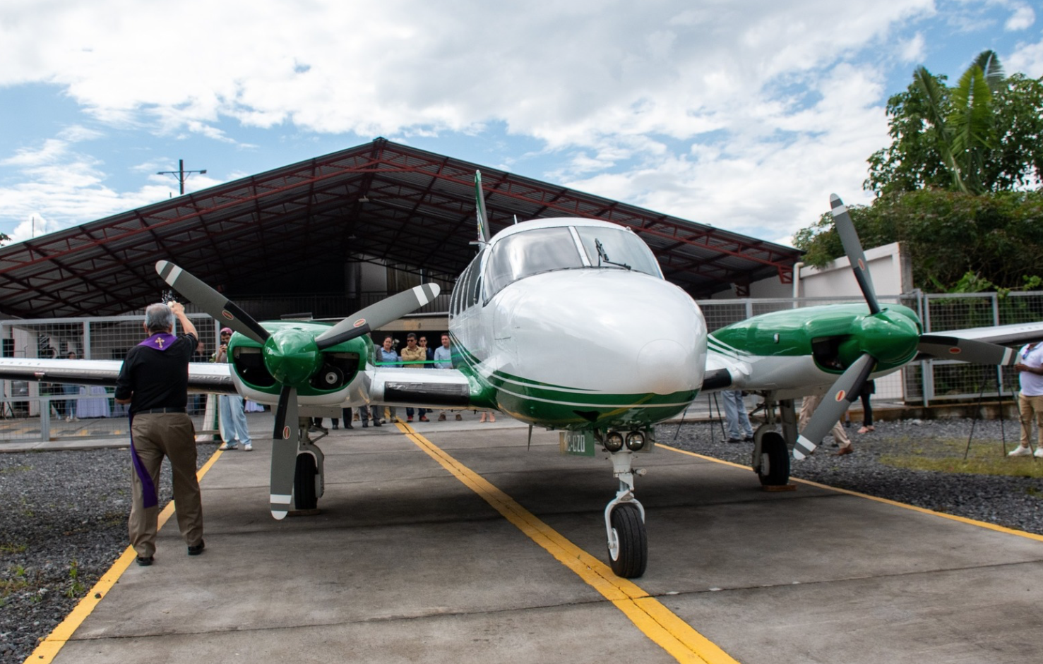 La ruta aérea Cuenca – Macas en avioneta se hará en las naves Piper Navajo Chieftain. /Foto Municipio de Morona.