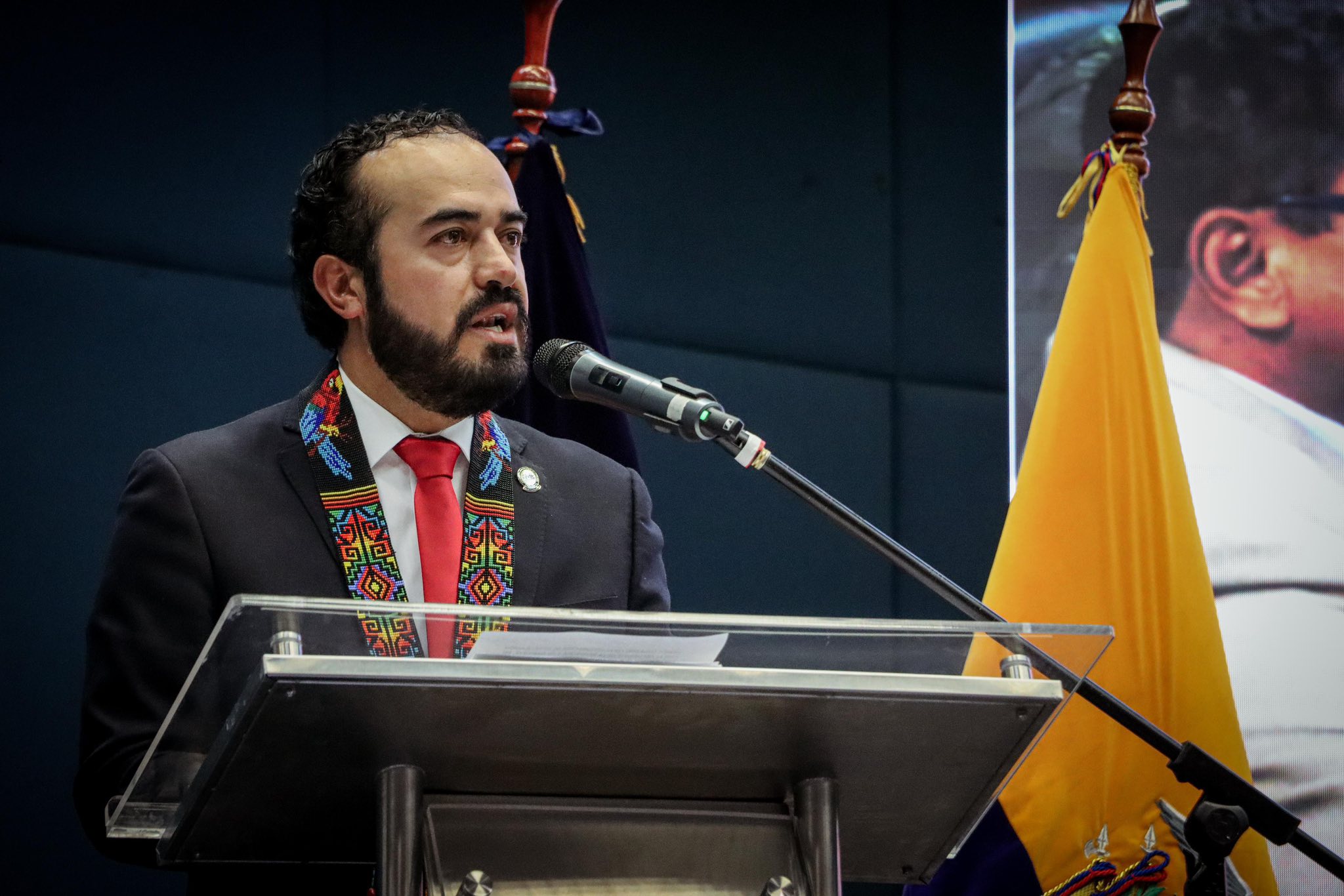 Patricio Maldonado, presidente de AME, exige al Gobierno Nacional el pago de asignaciones y deudas.