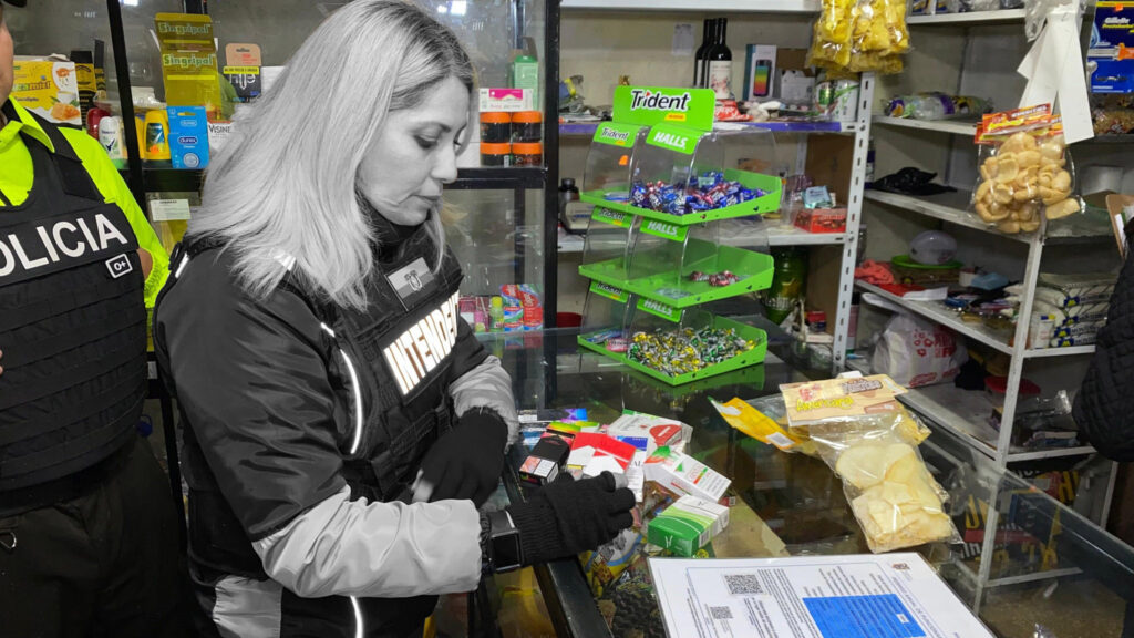 Dos denuncias se presentaron a Xavier Bermúdez, Gobernador de Azuay, contra la Intendenta de la provincia, María de los Ángeles Palacios. /Cortesía